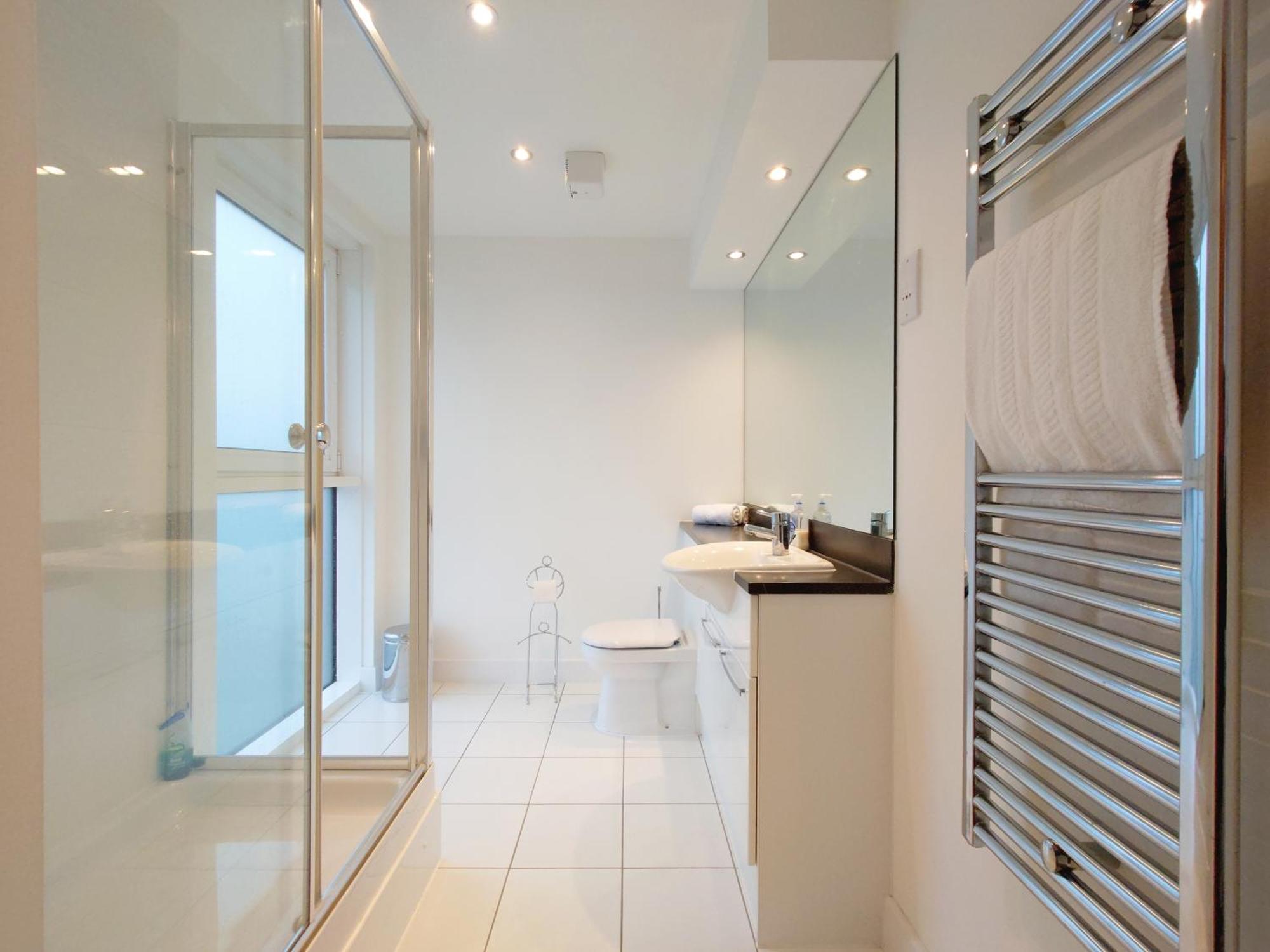 London Excel Stays - Three Bed Serviced Apartment Zewnętrze zdjęcie