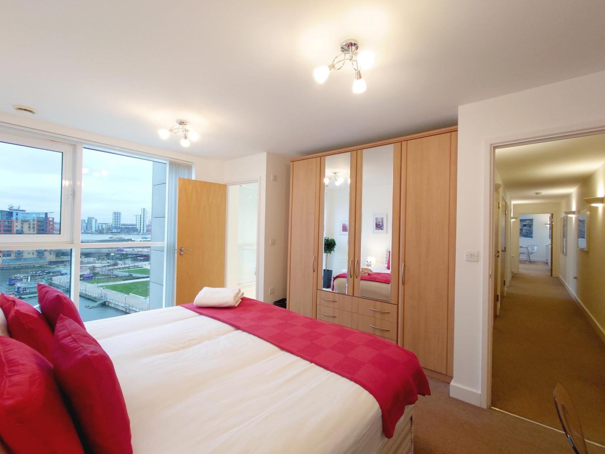 London Excel Stays - Three Bed Serviced Apartment Zewnętrze zdjęcie